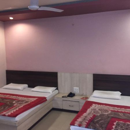 Hotel Pakeeza Ajmer Buitenkant foto