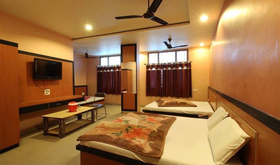 Hotel Pakeeza Ajmer Buitenkant foto