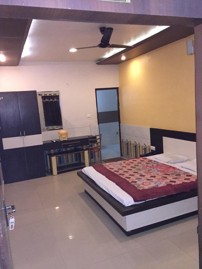 Hotel Pakeeza Ajmer Buitenkant foto
