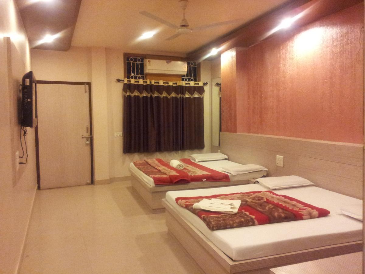 Hotel Pakeeza Ajmer Buitenkant foto