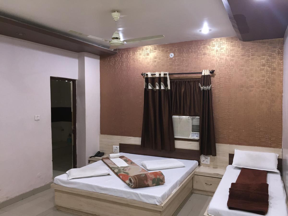Hotel Pakeeza Ajmer Buitenkant foto